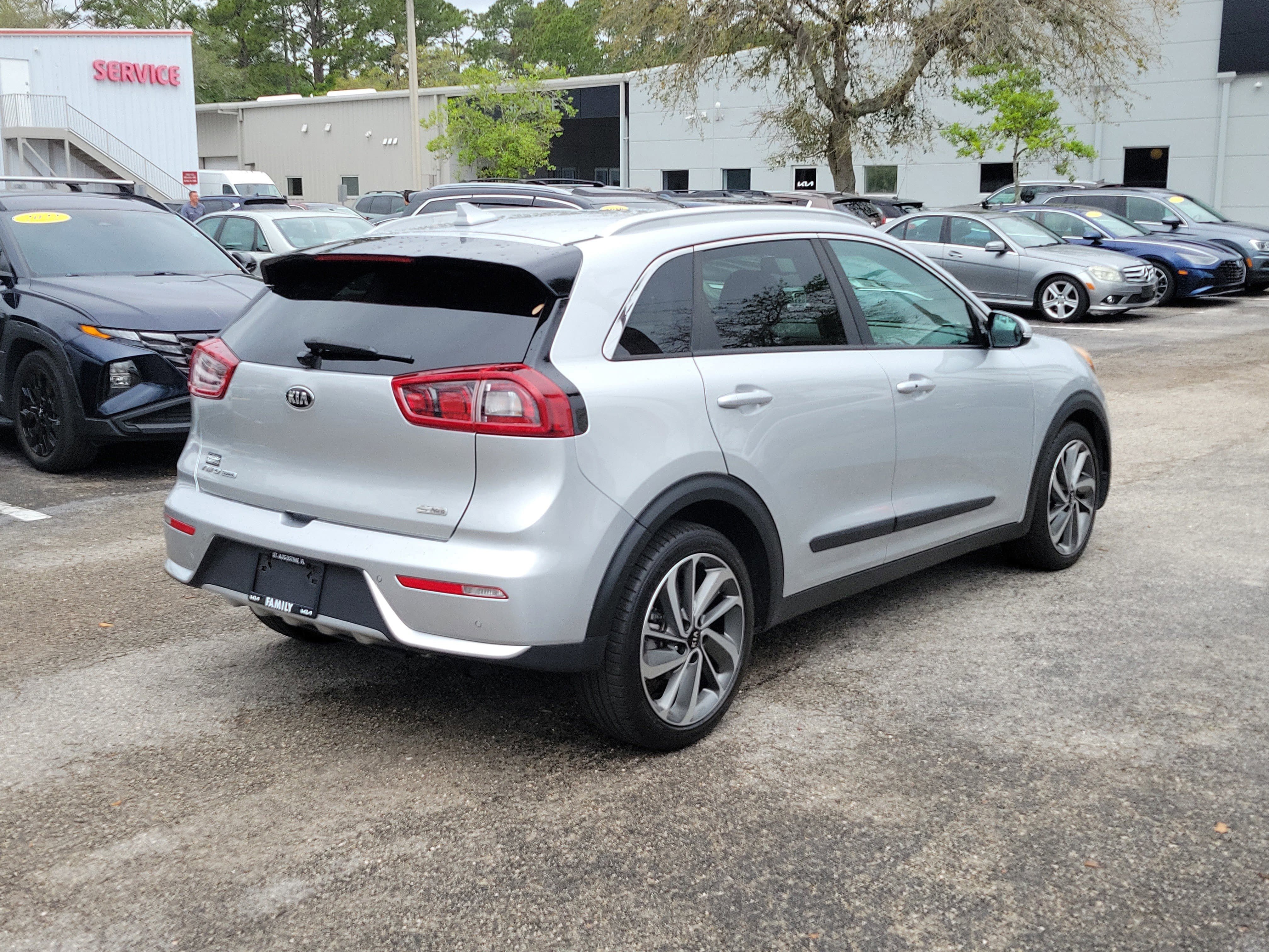 Used 2018 Kia Niro Touring FWD image 6