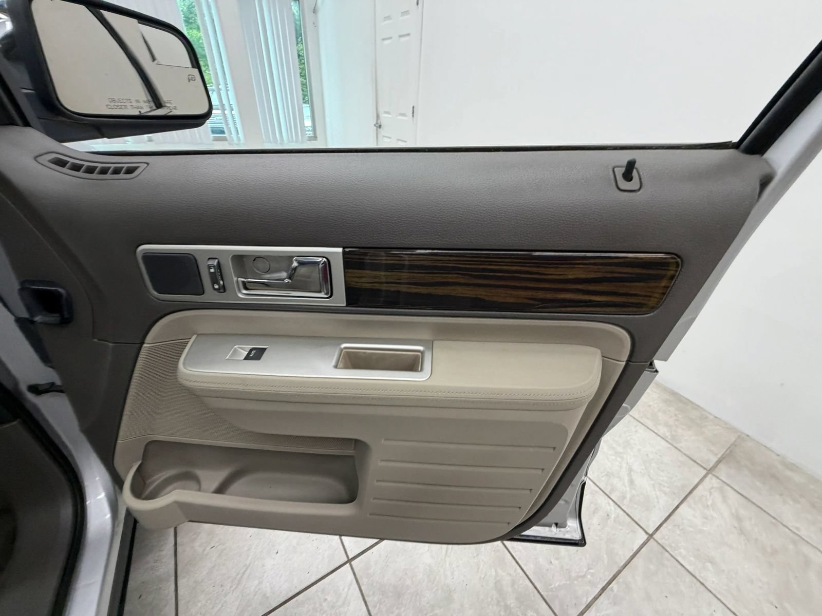 Used 2010 Lincoln MKX 2WD image 20