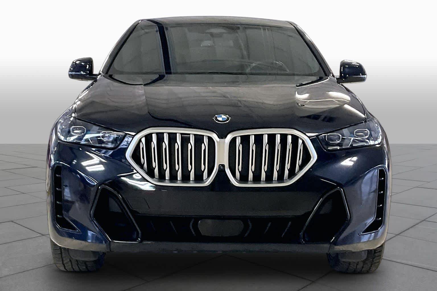 Used 2025 BMW X6 xDrive40i AWD/4WD image 3