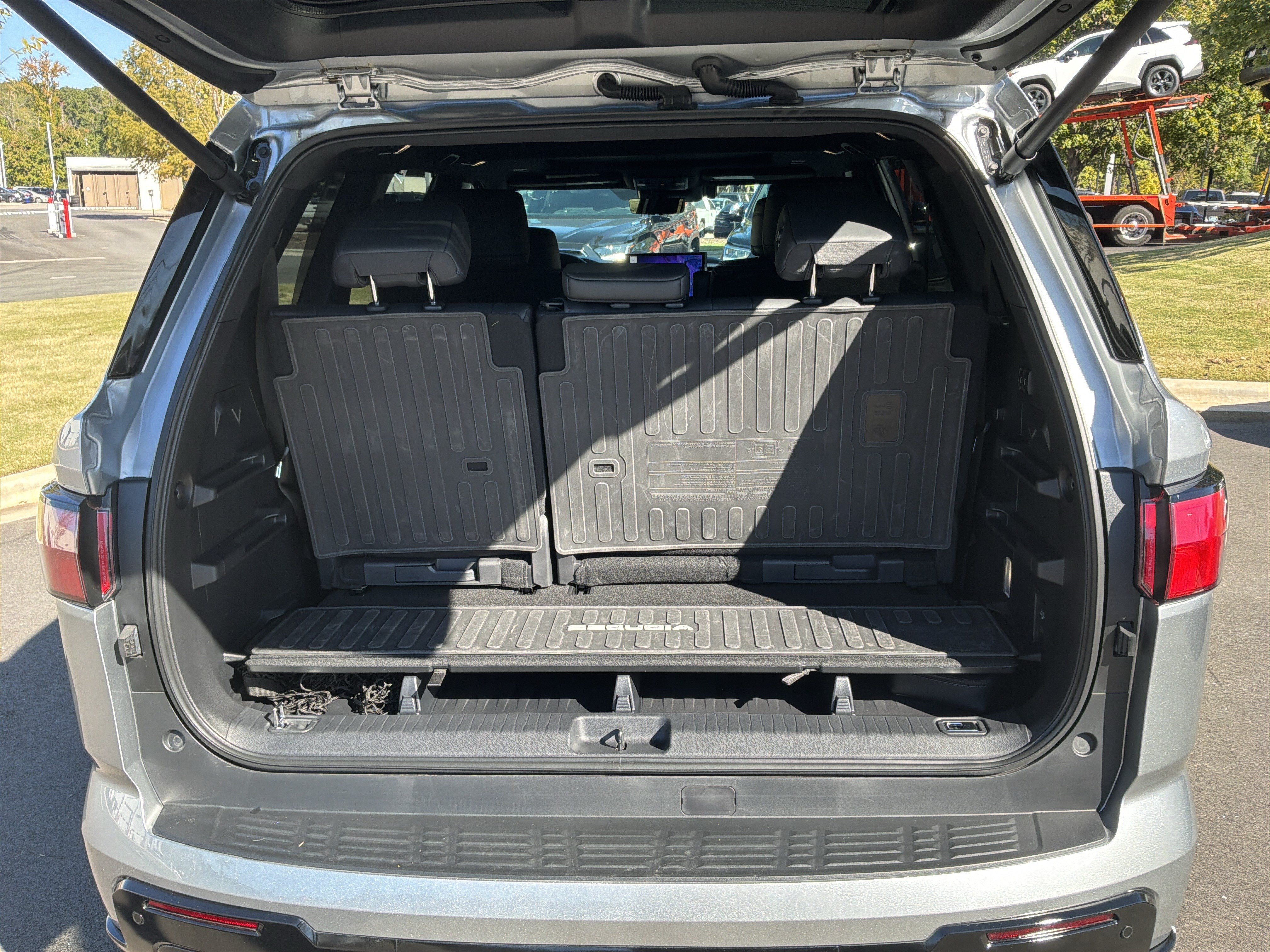 Used 2026 Toyota Sequoia Platinum AWD/4WD image 33