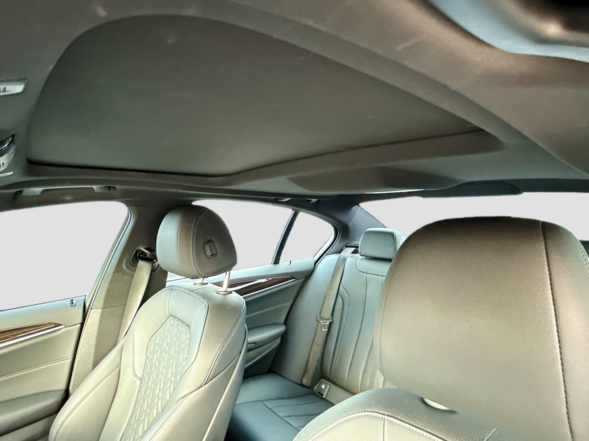 Used 2023 BMW 530i w/ Premium Package RWD image 27