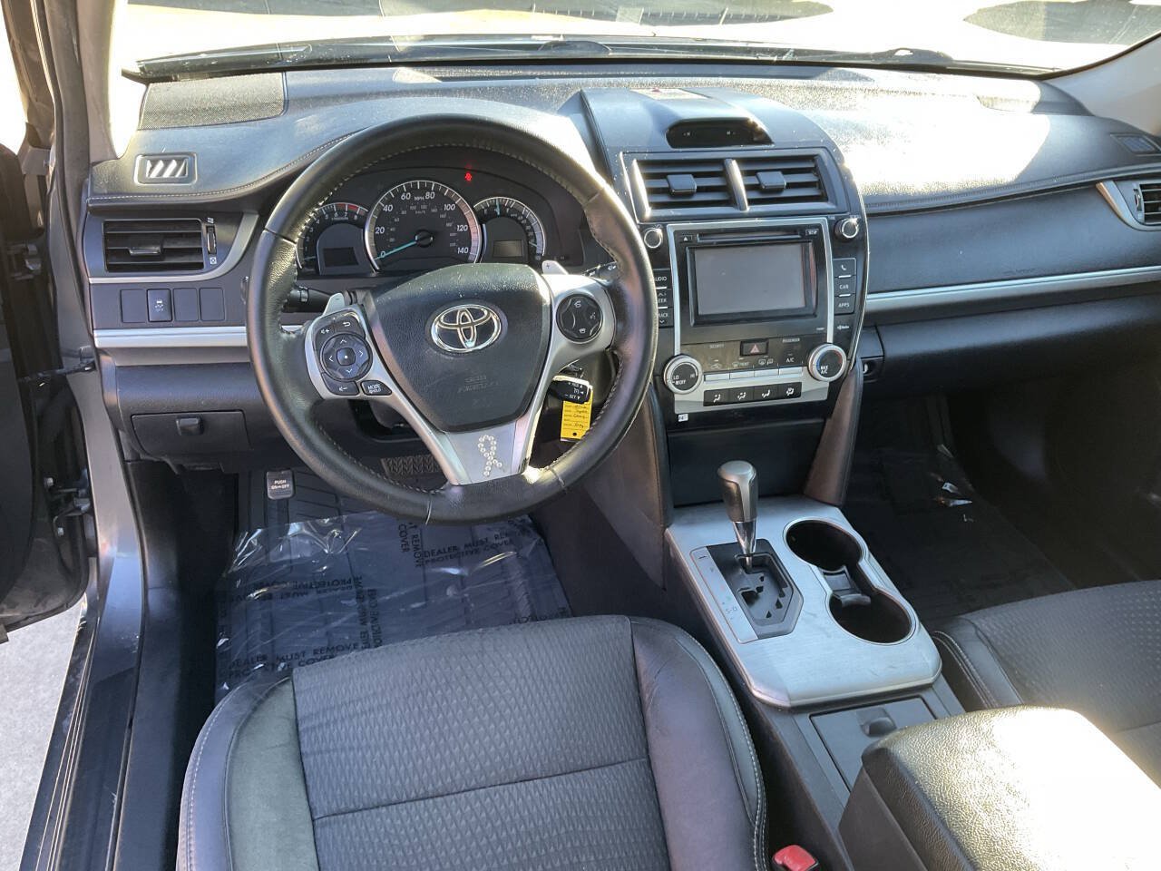 Used 2012 Toyota Camry SE FWD image 15