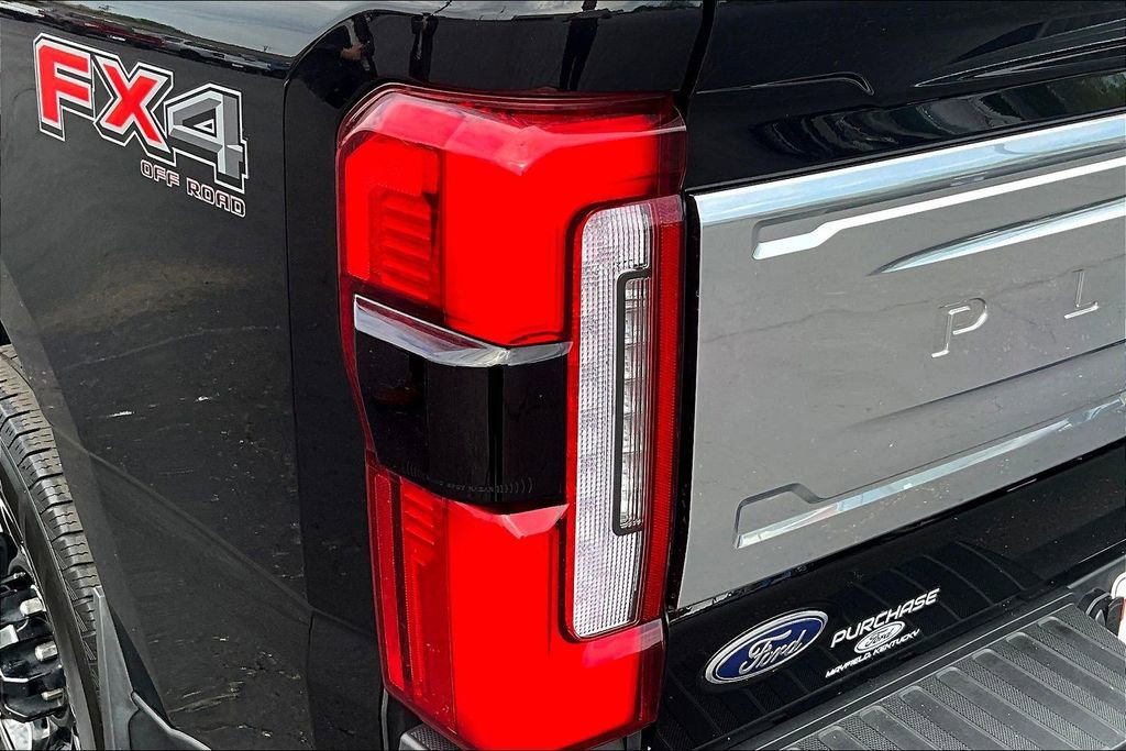Used 2025 Ford F250 Platinum AWD/4WD image 24