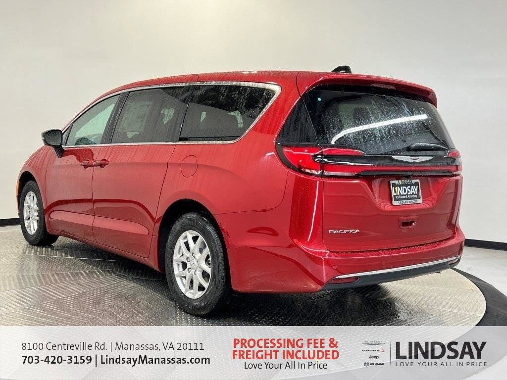 New 2026 Chrysler Pacifica Select image 6