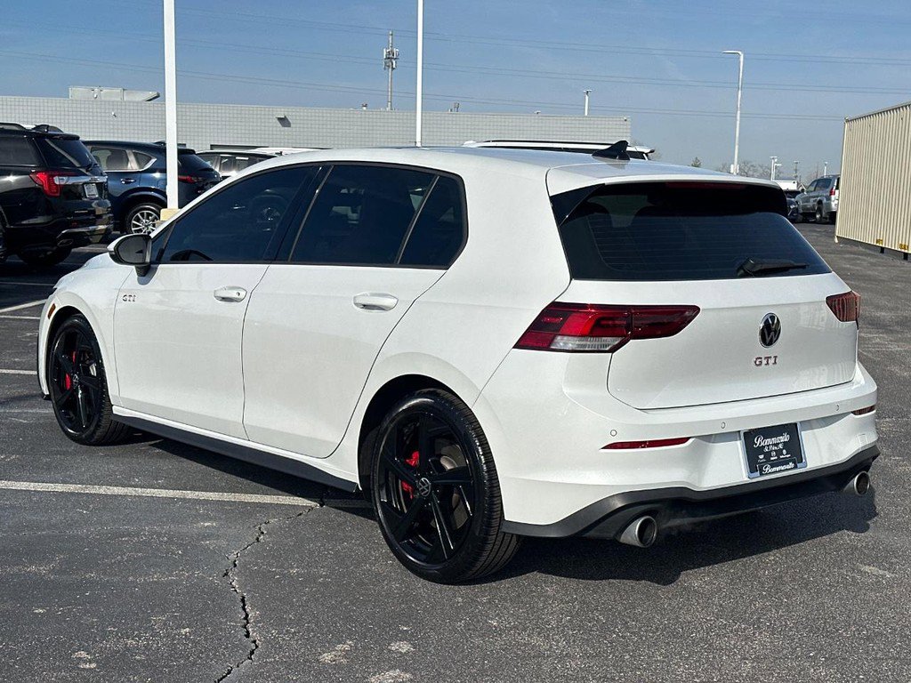 Used 2025 Volkswagen GTI SE FWD image 8