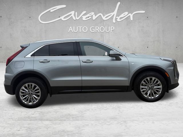 Used 2025 Cadillac XT4 Premium Luxury FWD image 17