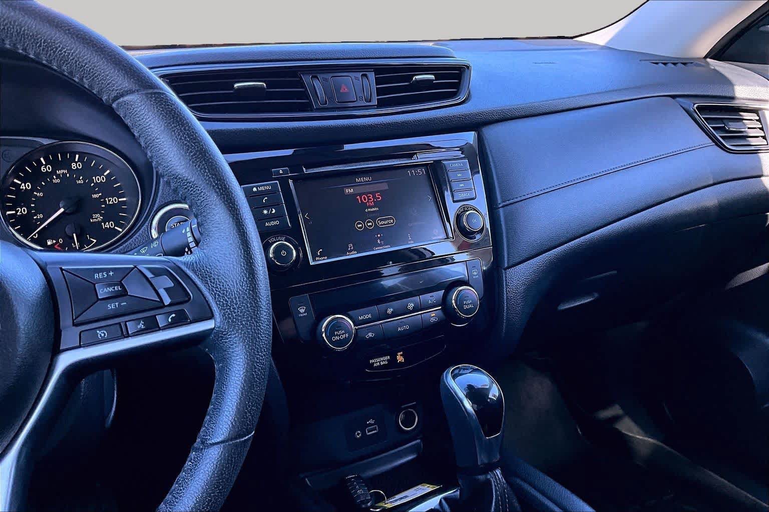 Used 2019 Nissan Rogue SV FWD image 6