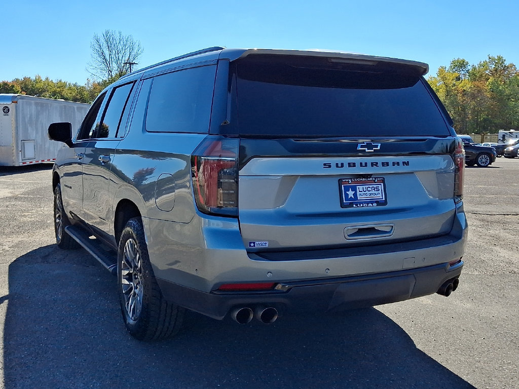 Used 2025 Chevrolet Suburban Z71 AWD/4WD image 9