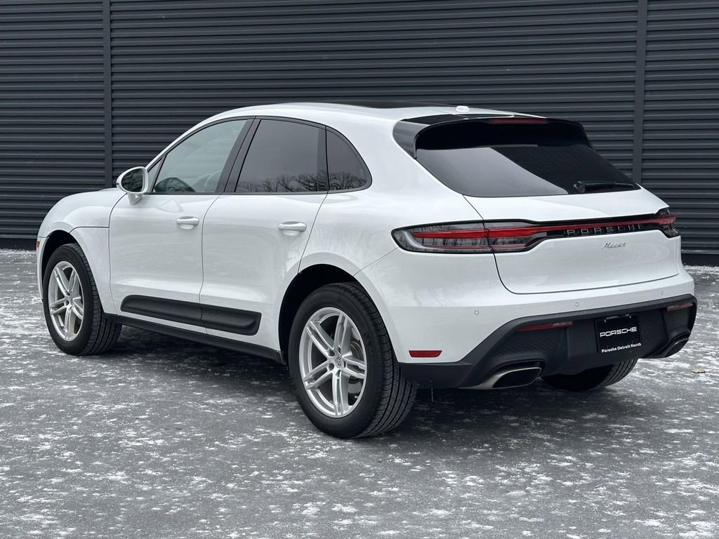 Certified 2026 Porsche Macan image 3