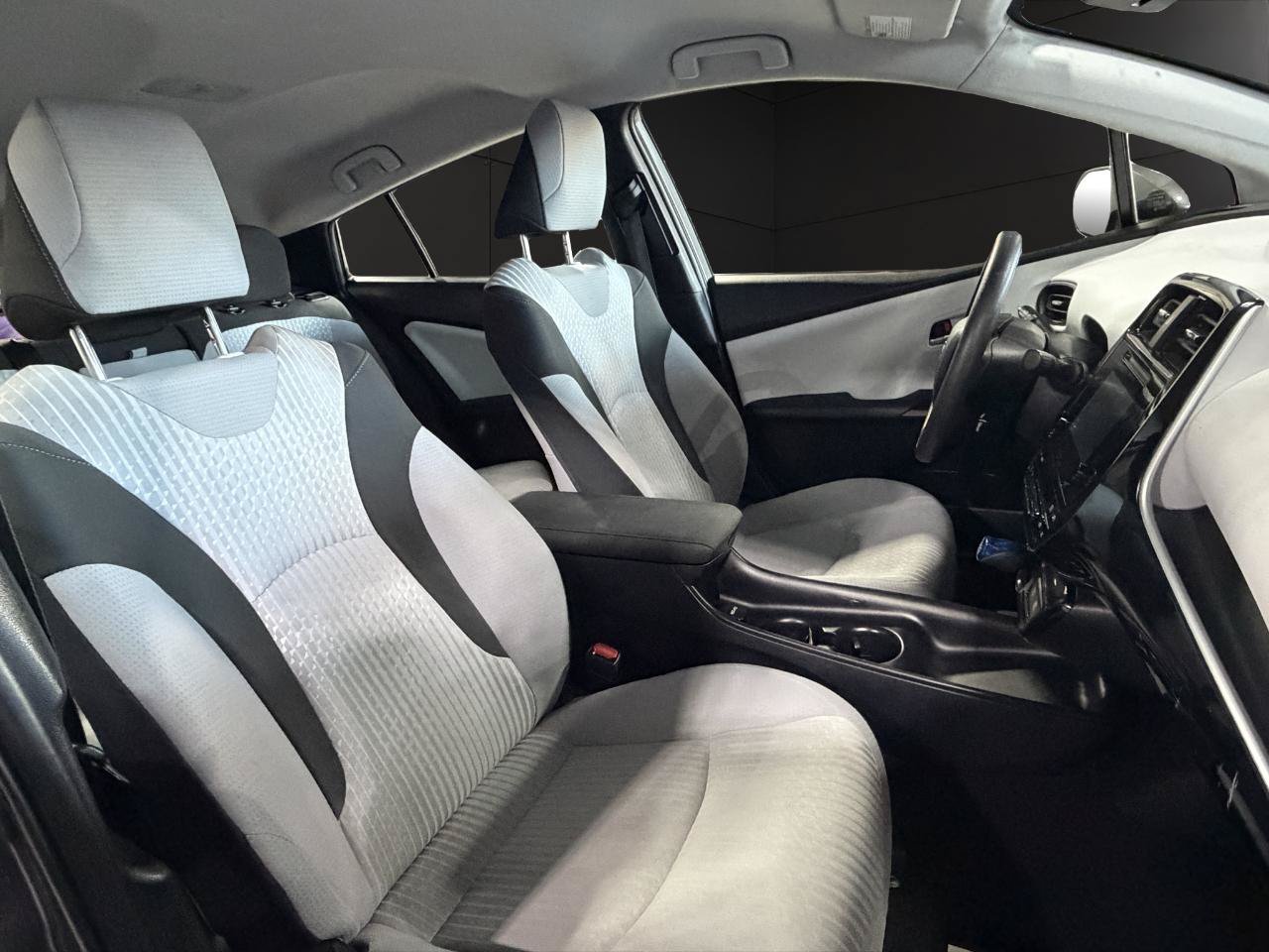 Used 2016 Toyota Prius Two FWD image 17