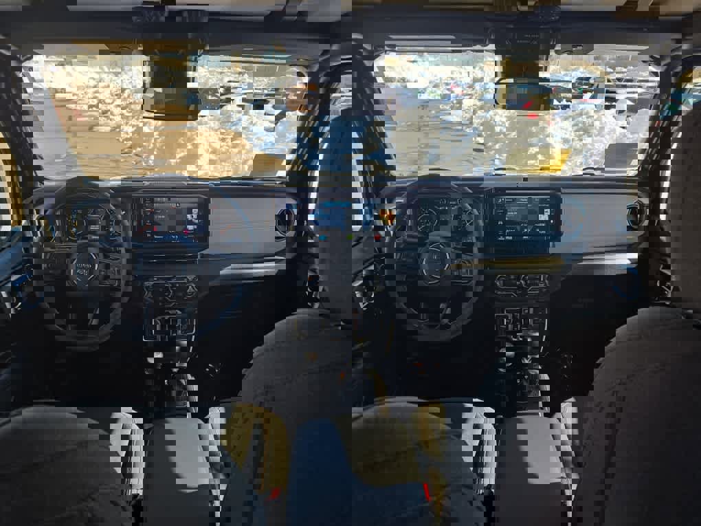 Used 2025 Jeep Gladiator Sport image 7