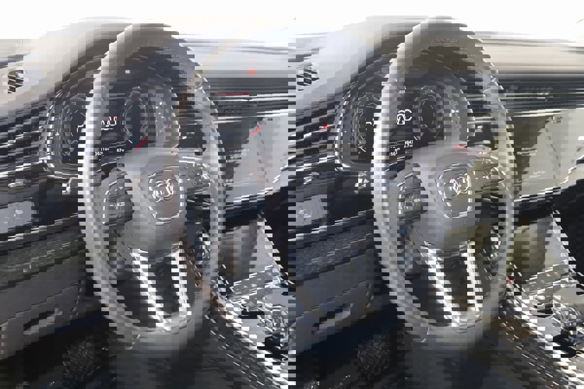 Used 2022 Audi Q7 Premium Plus w/ Premium Plus Package image 6