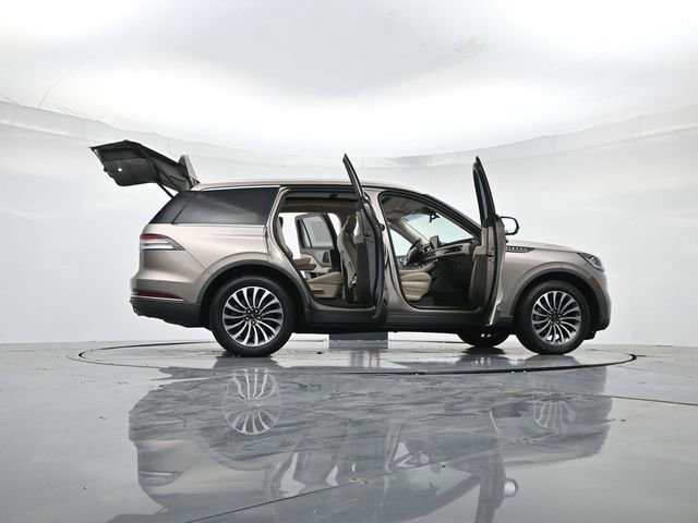 Used 2020 Lincoln Aviator Reserve w/ Equipment Group 201A image 53