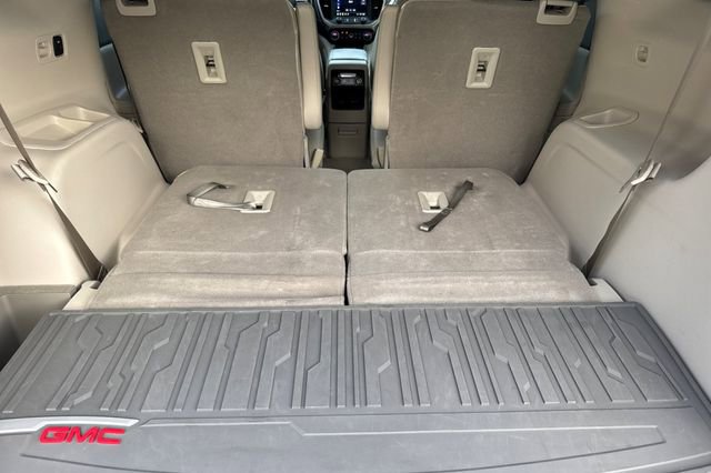 Used 2022 GMC Acadia Denali w/ Denali Ultimate Package image 16
