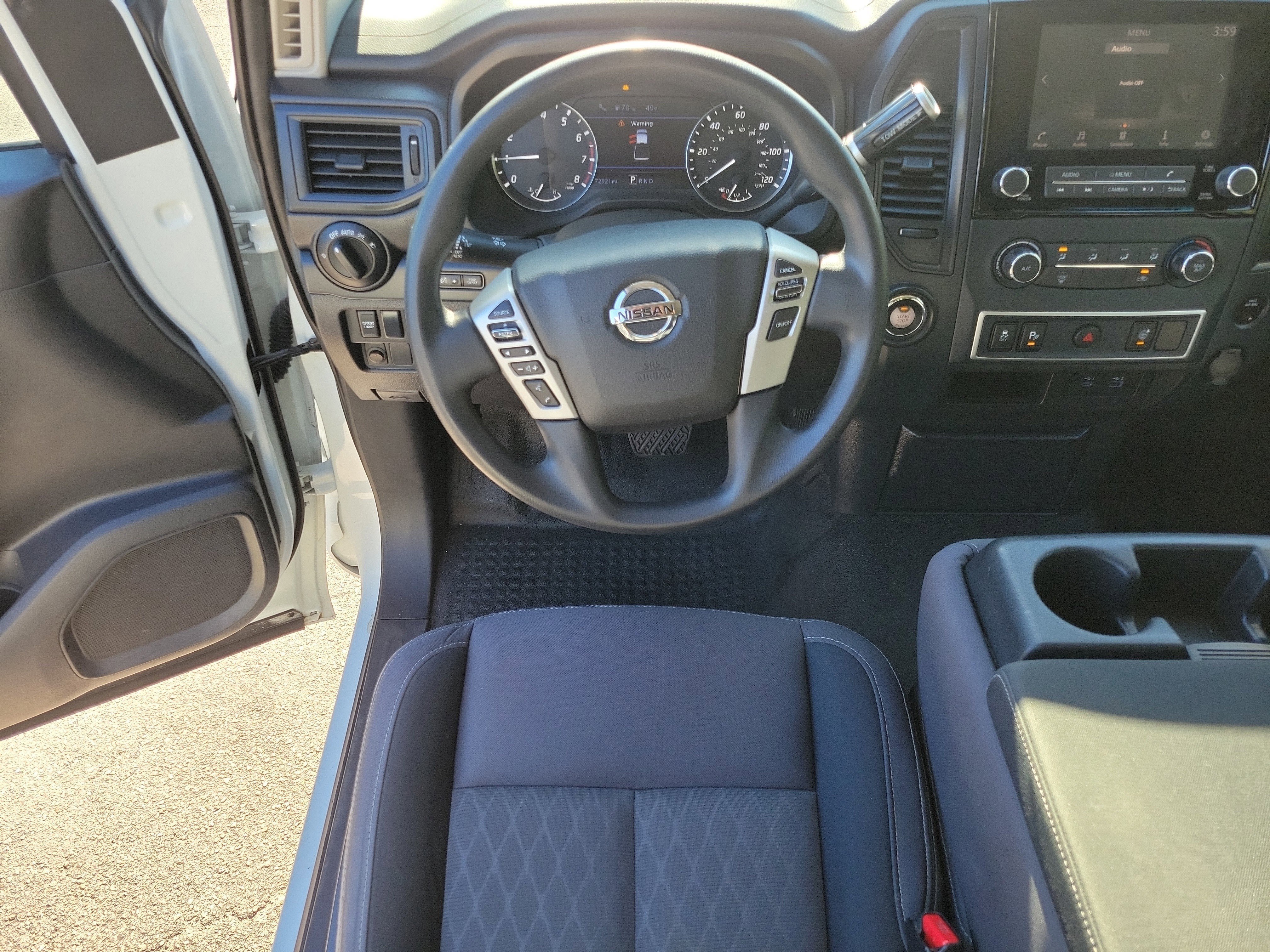 Used 2022 Nissan Titan S image 18
