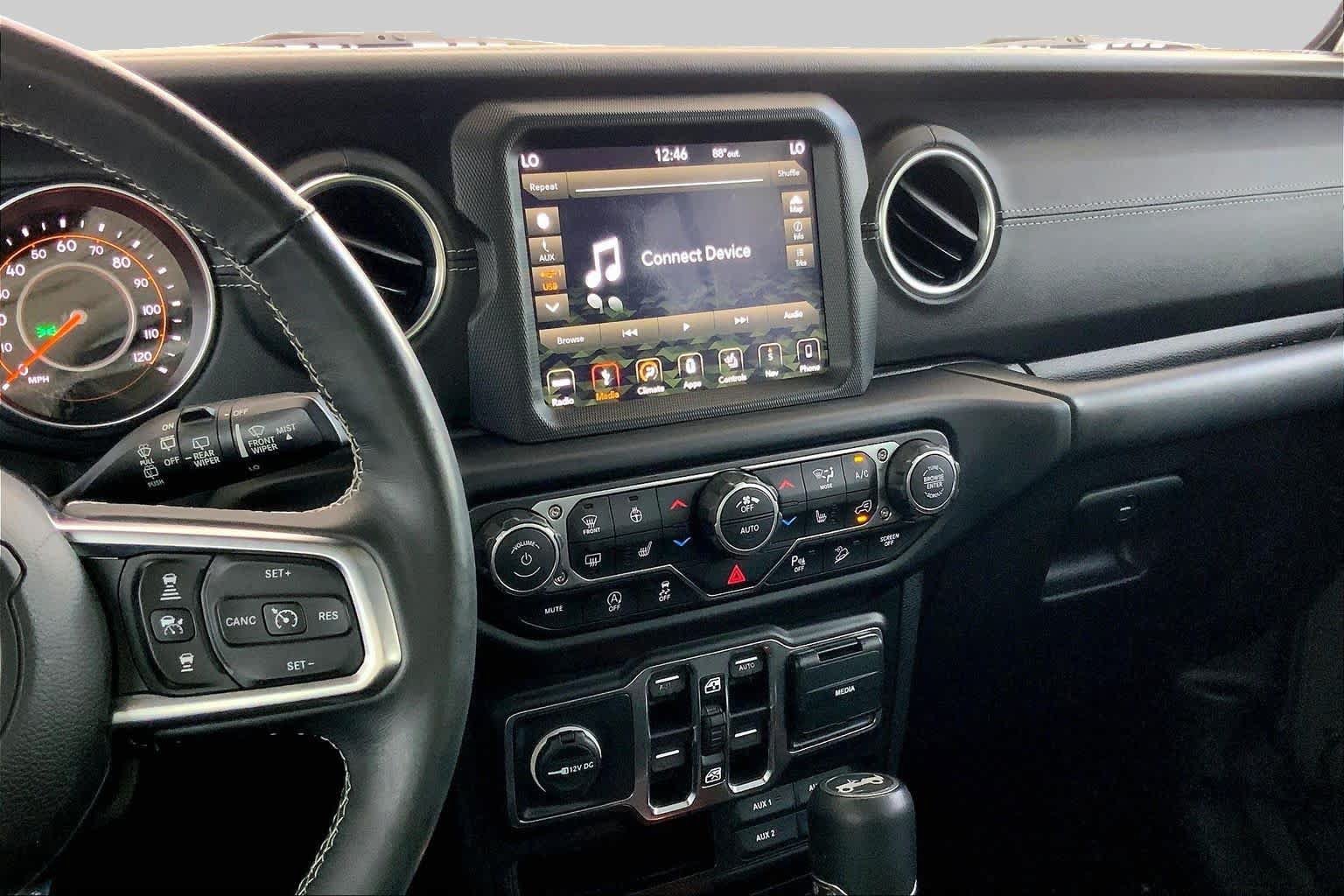 Used 2019 Jeep Wrangler Unlimited Sahara AWD/4WD image 7