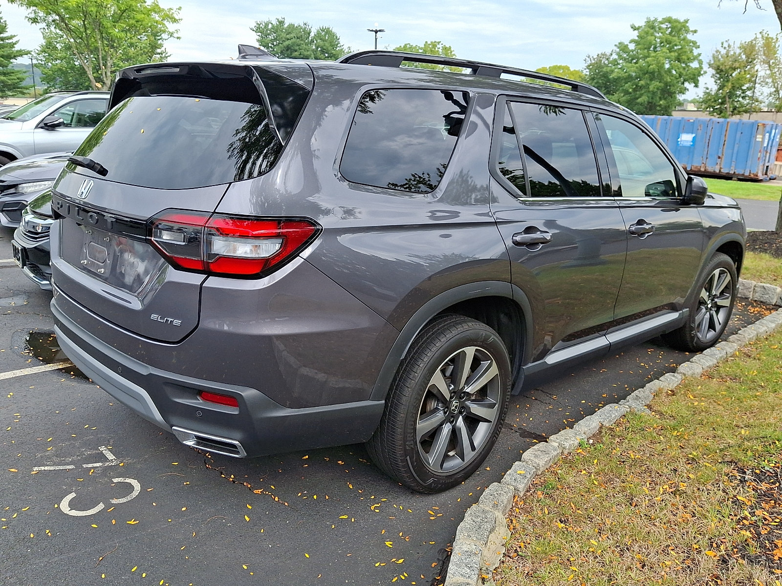 Certified 2025 Honda Pilot Elite image 6