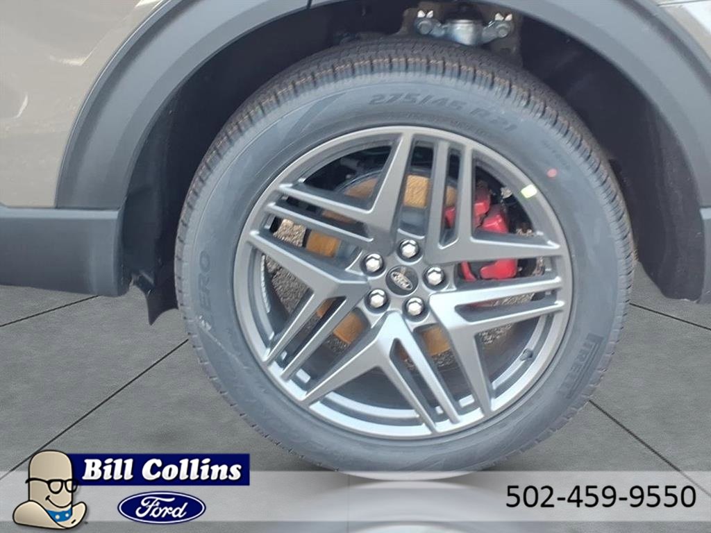 New 2026 Ford Explorer ST-Line w/ ST-Line Street Pack image 4