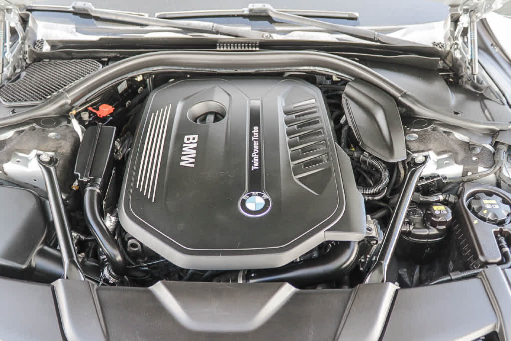 Used 2016 BMW 740i RWD image 27