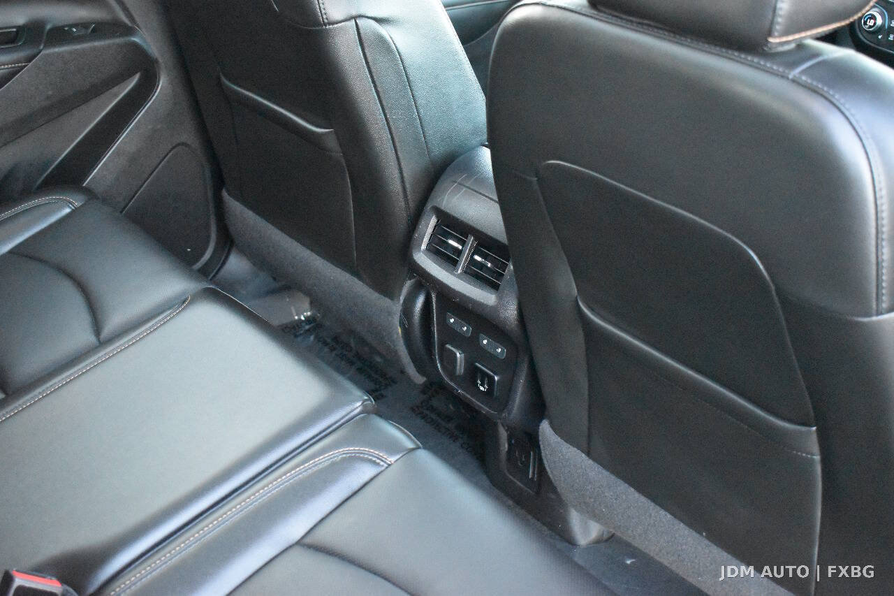 Used 2018 Chevrolet Equinox Premier AWD/4WD image 32