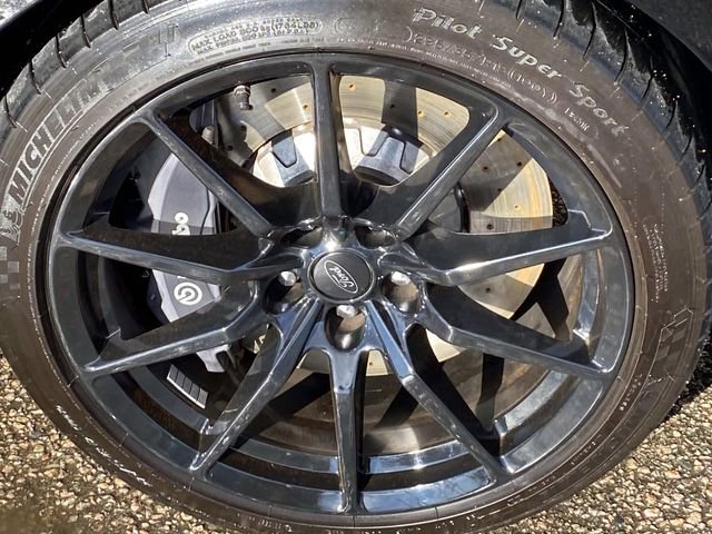 Used 2016 Ford Mustang Shelby GT350 w/ Technology Package image 29