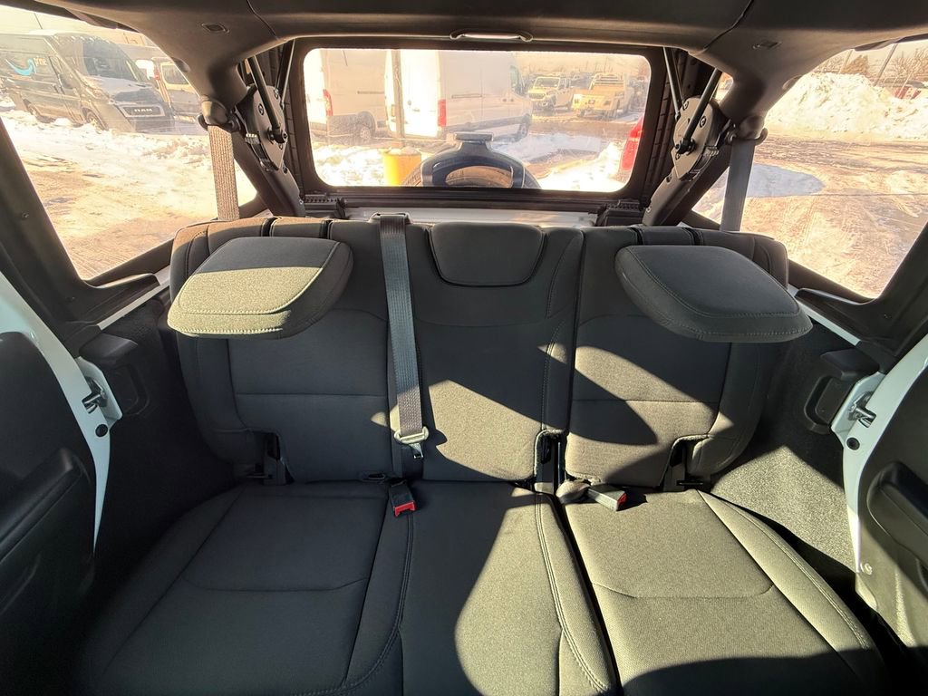 Used 2021 Jeep Wrangler Unlimited Sport image 16