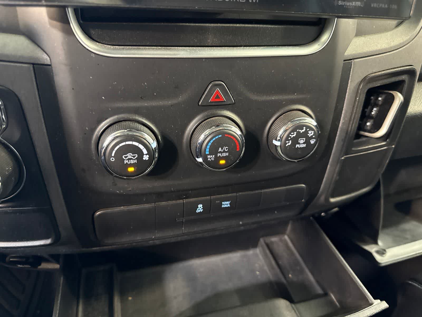 Used 2018 RAM 1500 Express RWD image 27