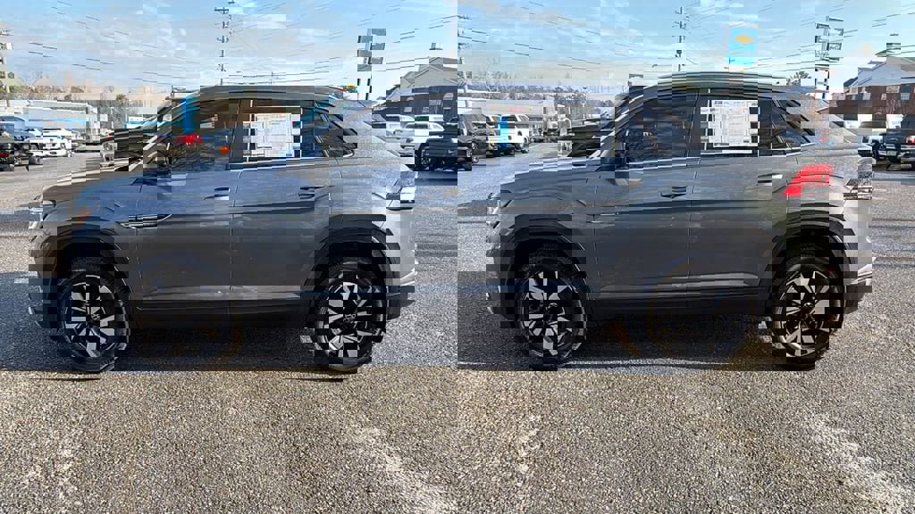 Used 2021 Volkswagen Atlas Cross Sport SE image 8