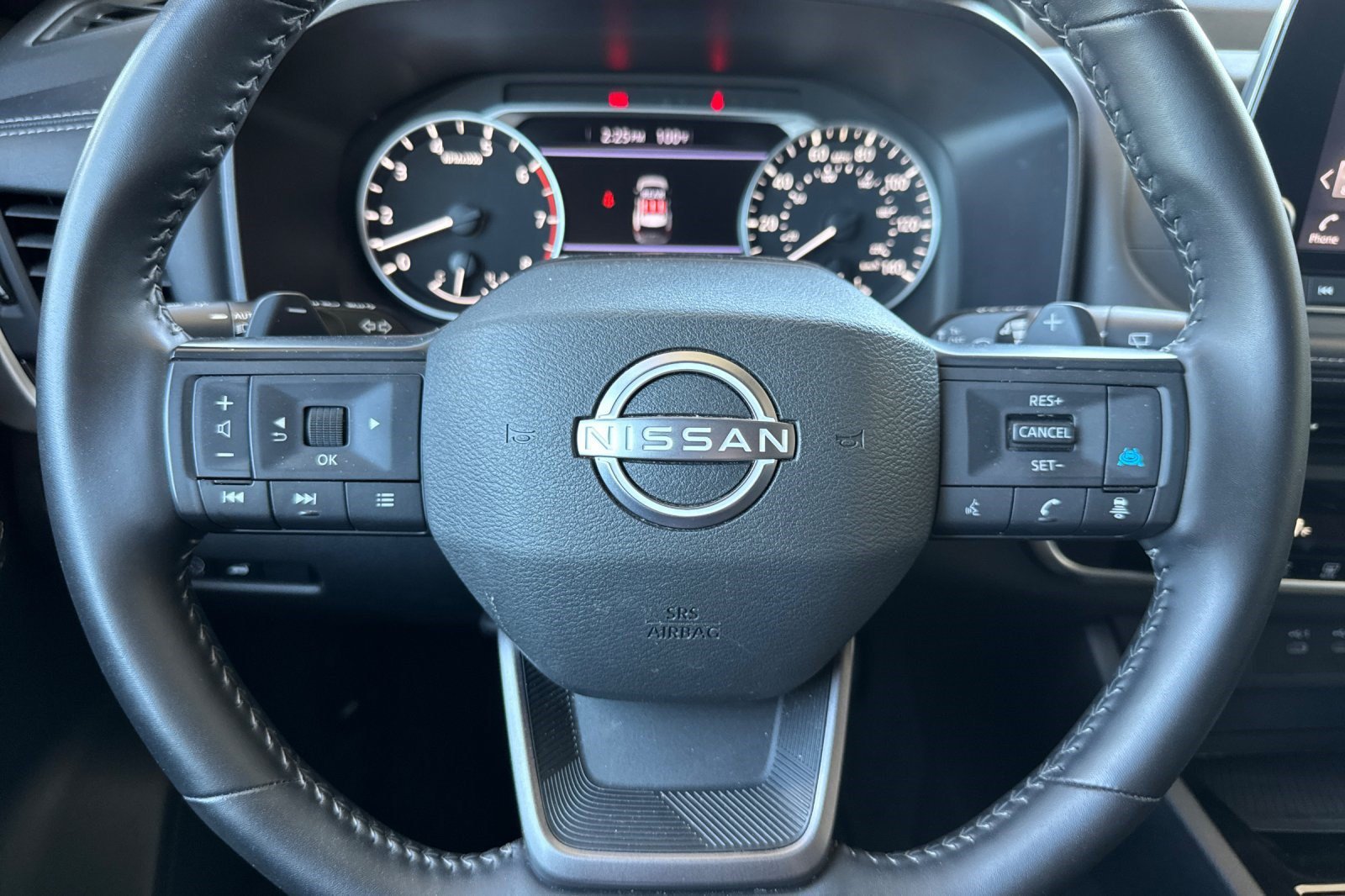 Used 2025 Nissan Rogue SV AWD/4WD image 11