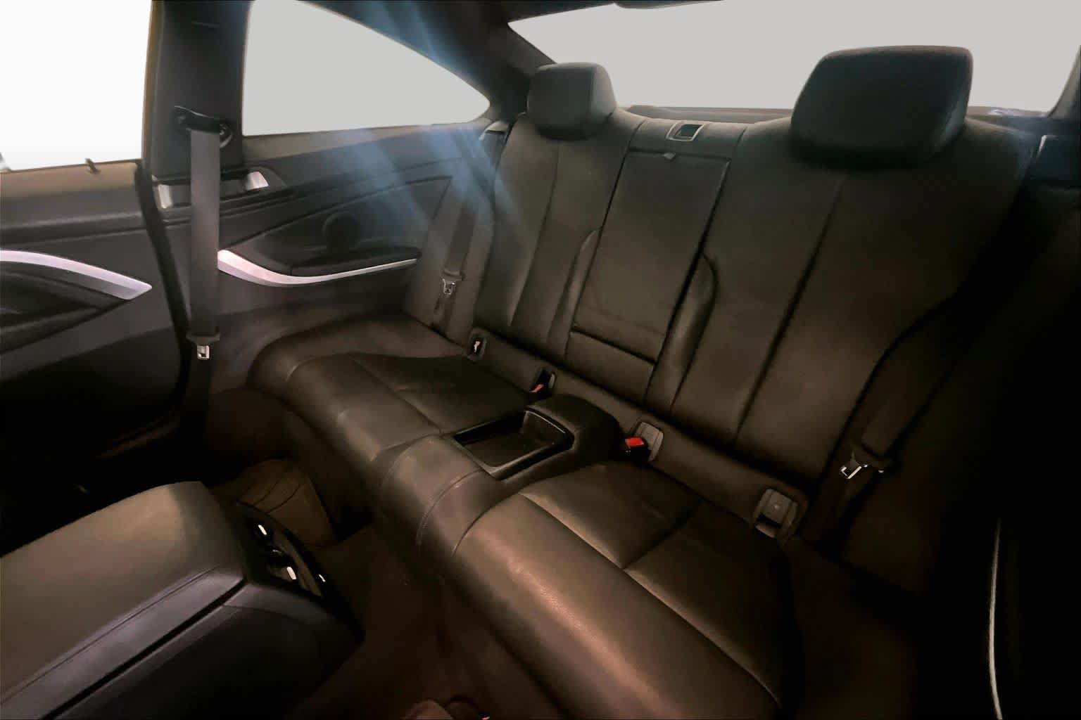 Used 2019 BMW 430i Coupe w/ M Sport Package RWD image 18