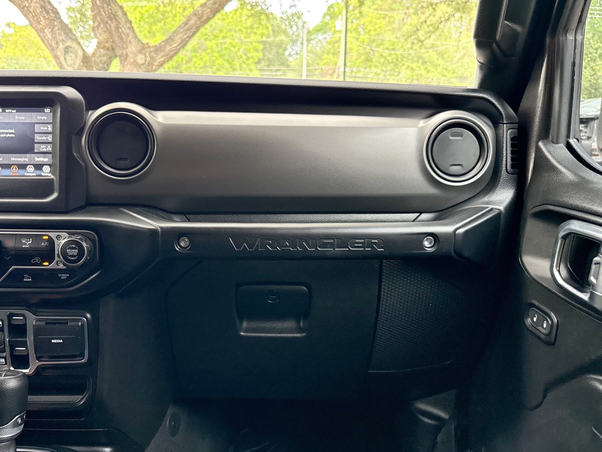 Used 2023 Jeep Wrangler Unlimited AWD/4WD image 34