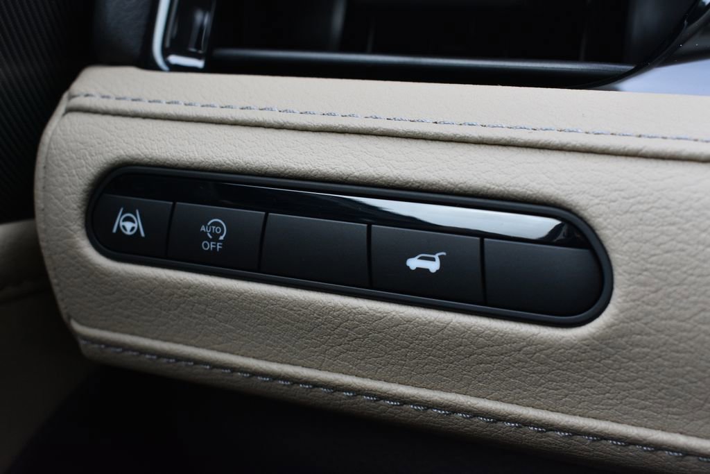 New 2026 INFINITI QX80 Pure w/ Cargo Package image 18