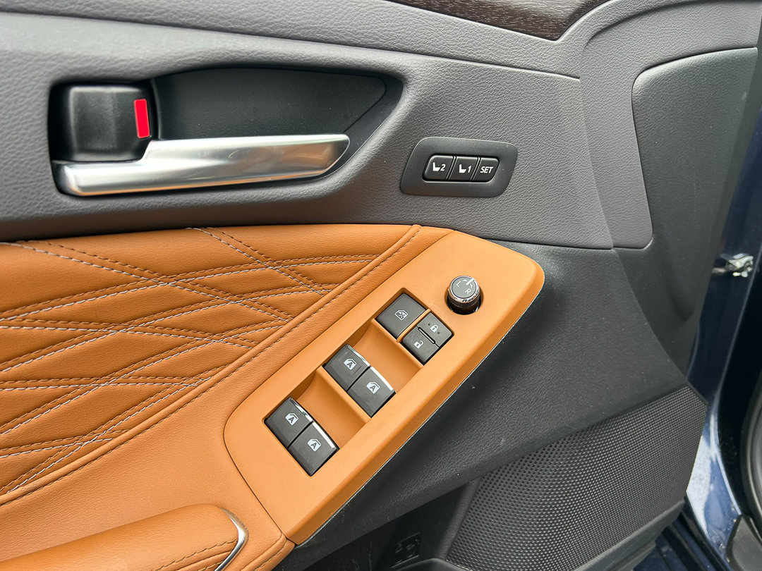 Used 2020 Toyota Avalon Limited w/ Advanced Safety Package image 12