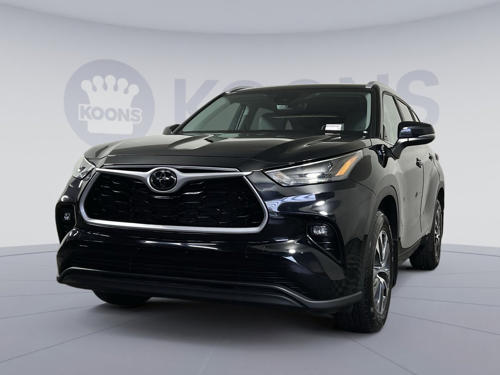 Used 2024 Toyota Highlander XLE