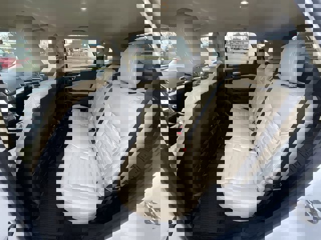 Used 2024 Ford Edge SEL w/ Convenience Package image 5