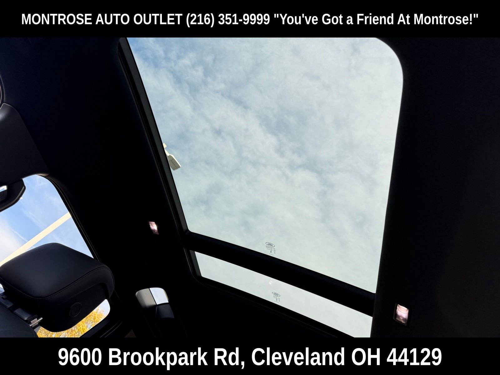 New 2025 Land Rover Defender 110 X-Dynamic SE image 38