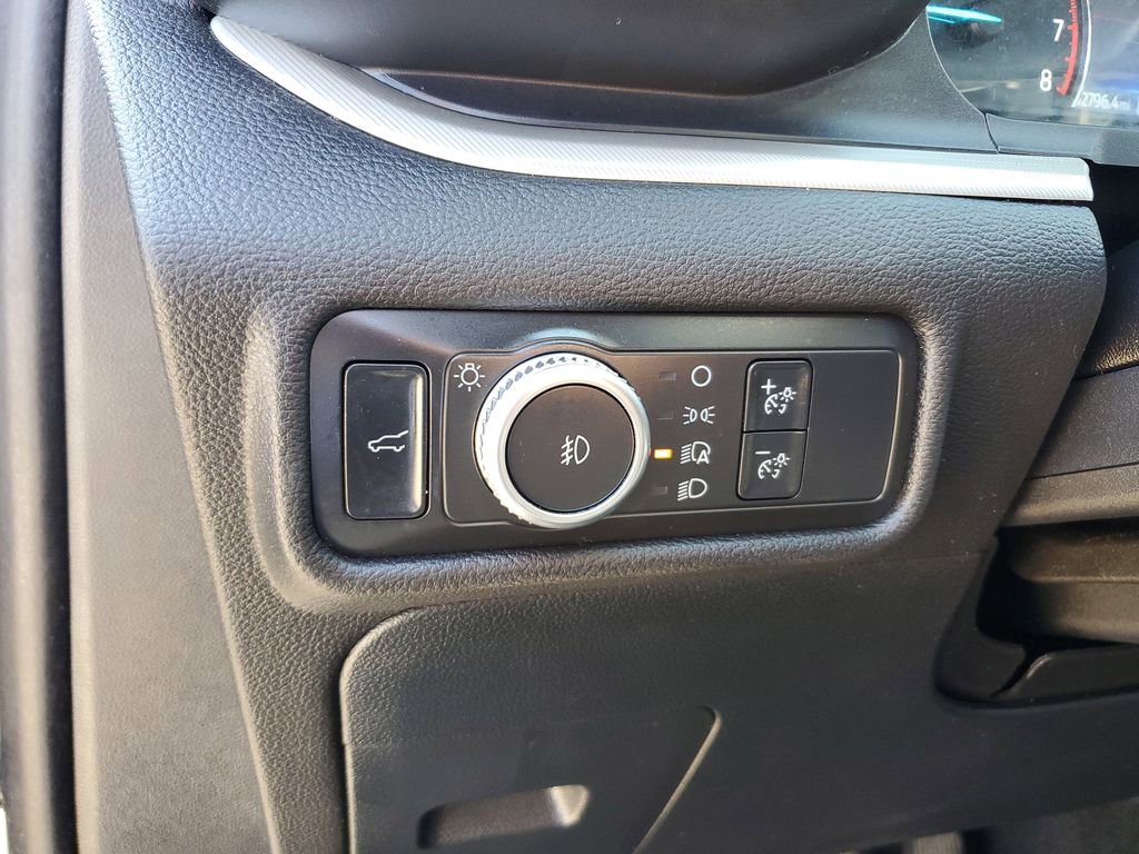 Used 2020 Ford Explorer XLT w/ Equipment Group 202A AWD/4WD image 19