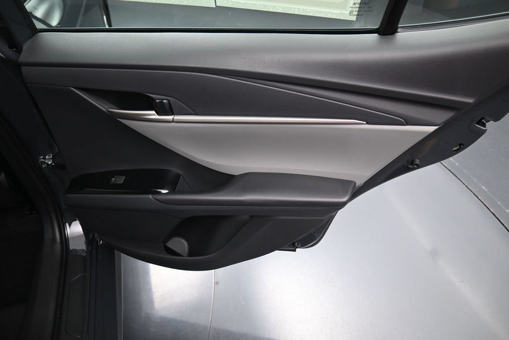 Used 2026 Toyota Camry LE FWD image 30