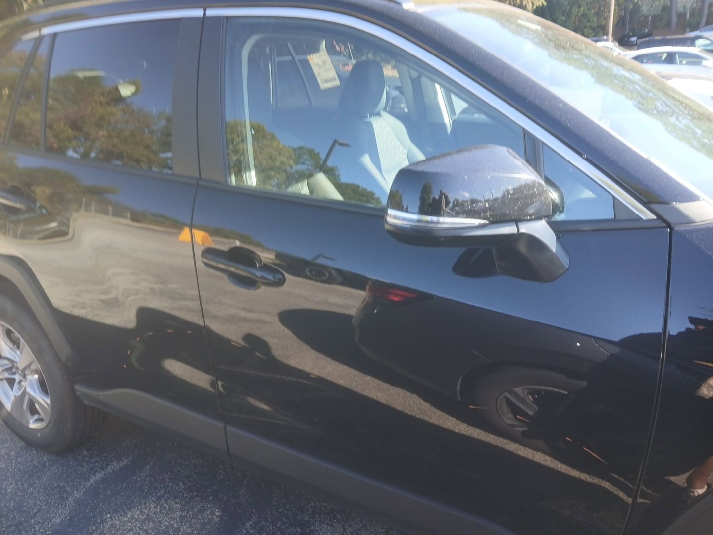 Used 2025 Toyota RAV4 XLE image 8