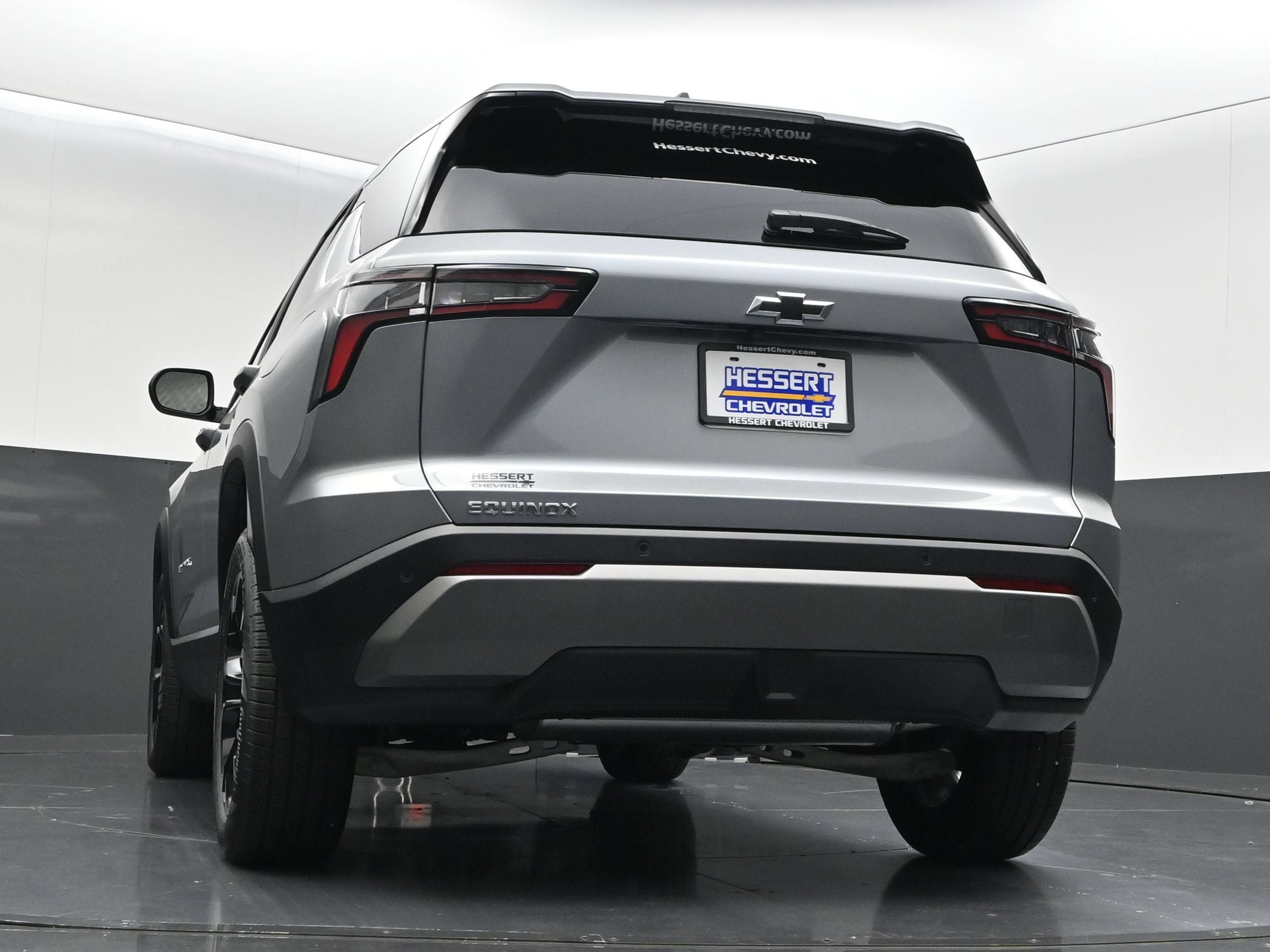 New 2027 Chevrolet Equinox LT w/ Convenience Package II FWD image 43