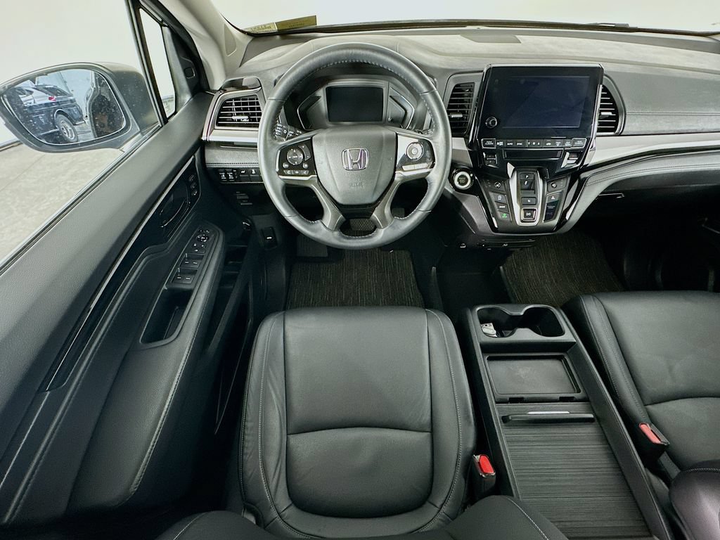 Used 2023 Honda Odyssey Touring image 9