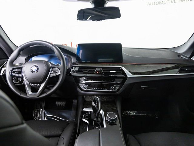 Used 2023 BMW 530i w/ Convenience Package image 9