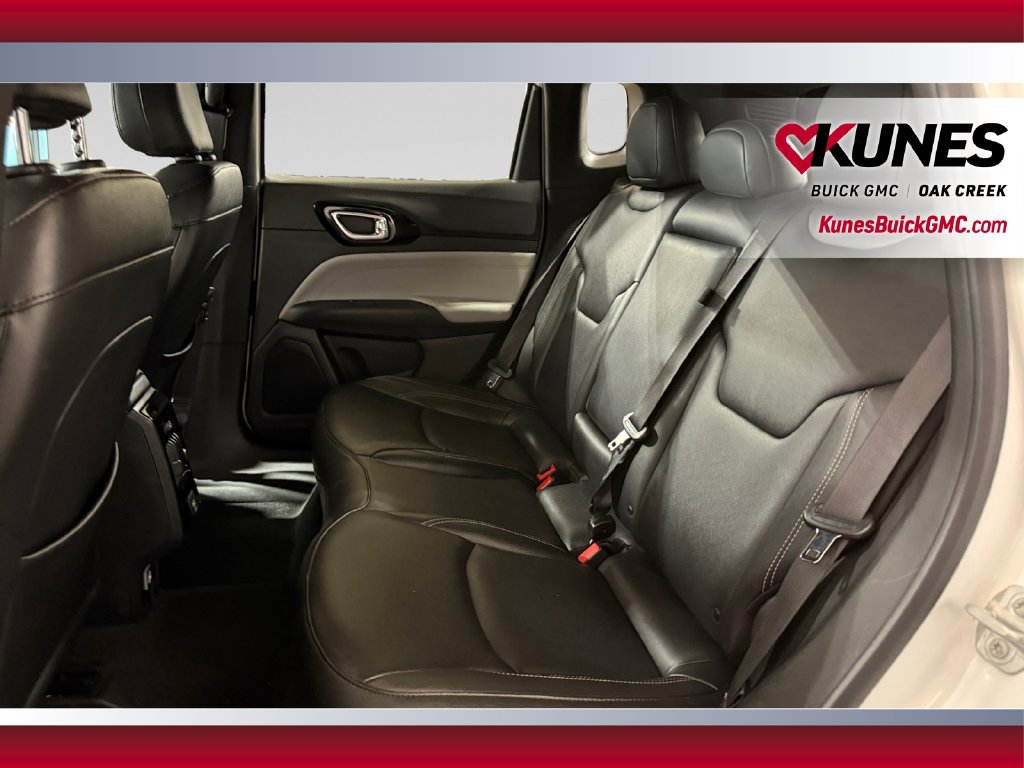 Used 2025 Jeep Compass Limited AWD/4WD image 34