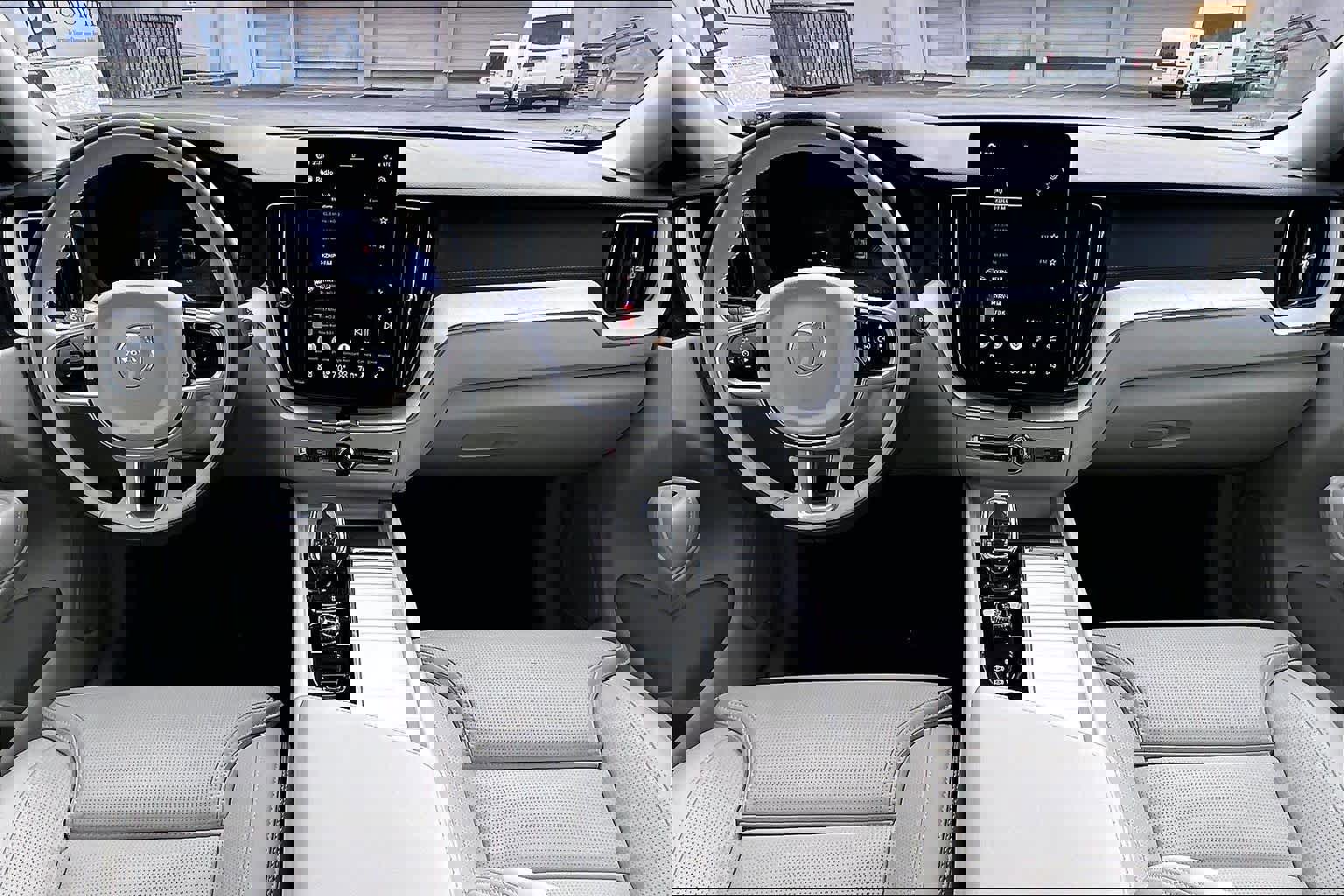 Used 2026 Volvo XC60 T8 Ultra w/ Protection Package Premier image 18