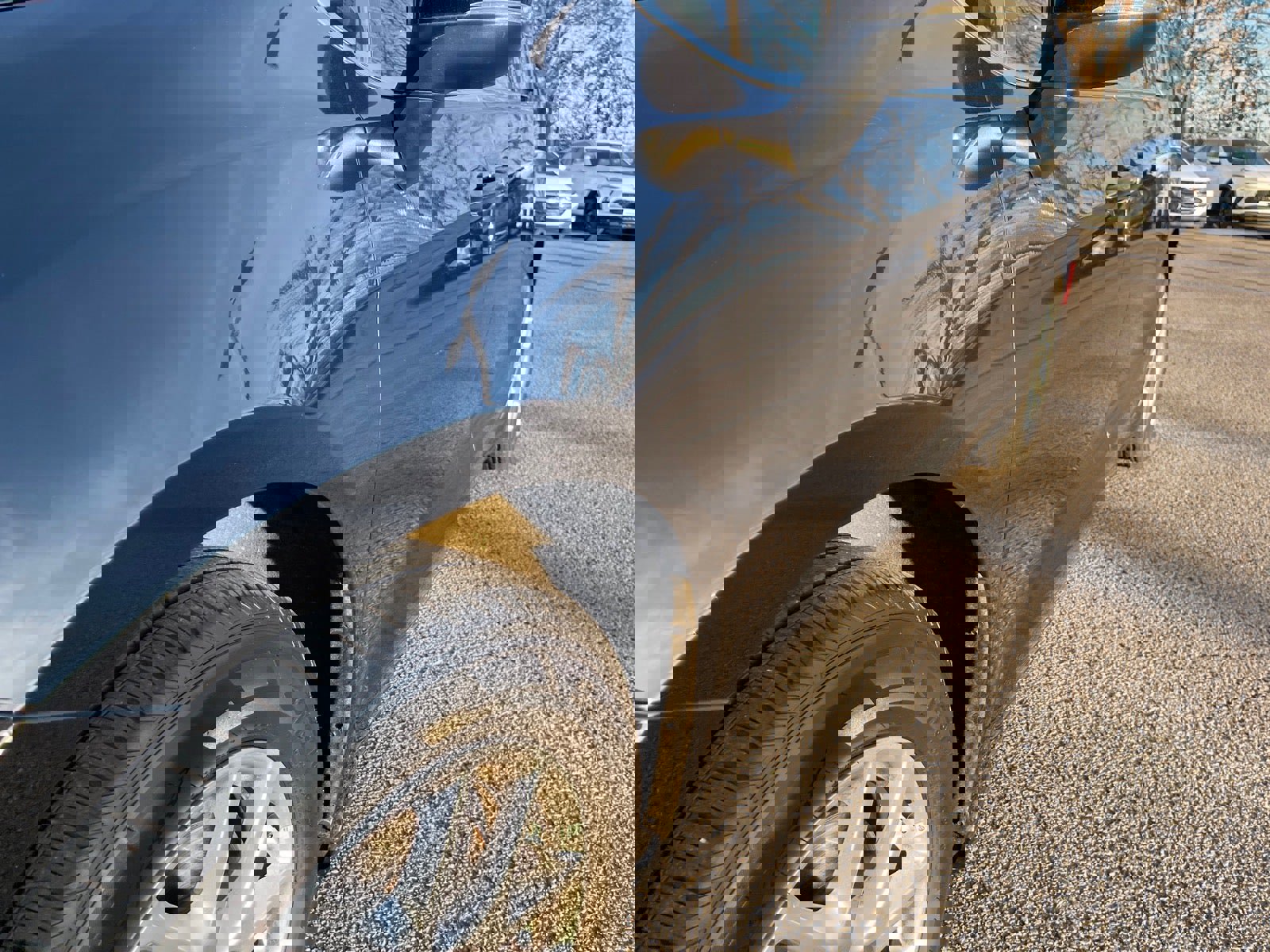 Used 2023 Chrysler Pacifica Touring-L image 5