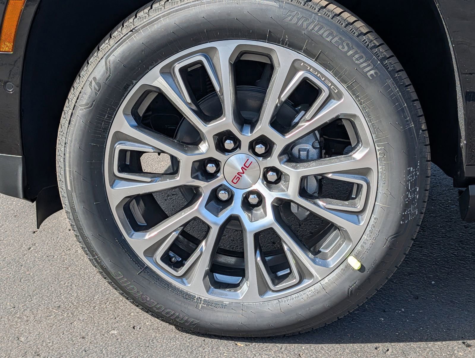 New 2026 GMC Yukon XL Denali w/ Denali Reserve Package image 6