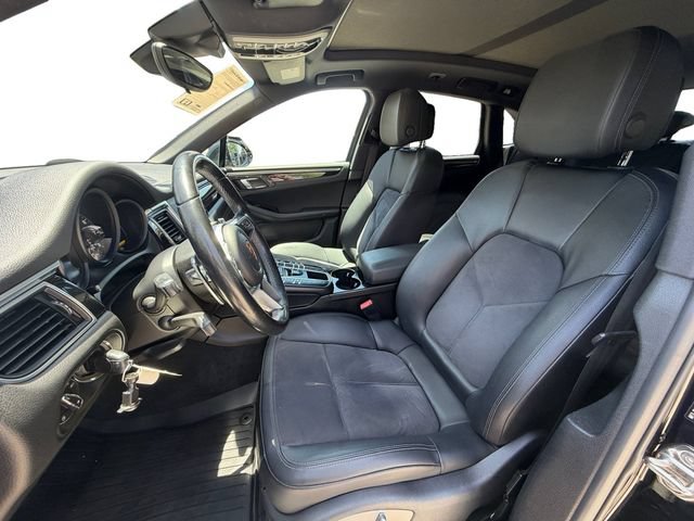 Used 2018 Porsche Macan AWD/4WD image 12