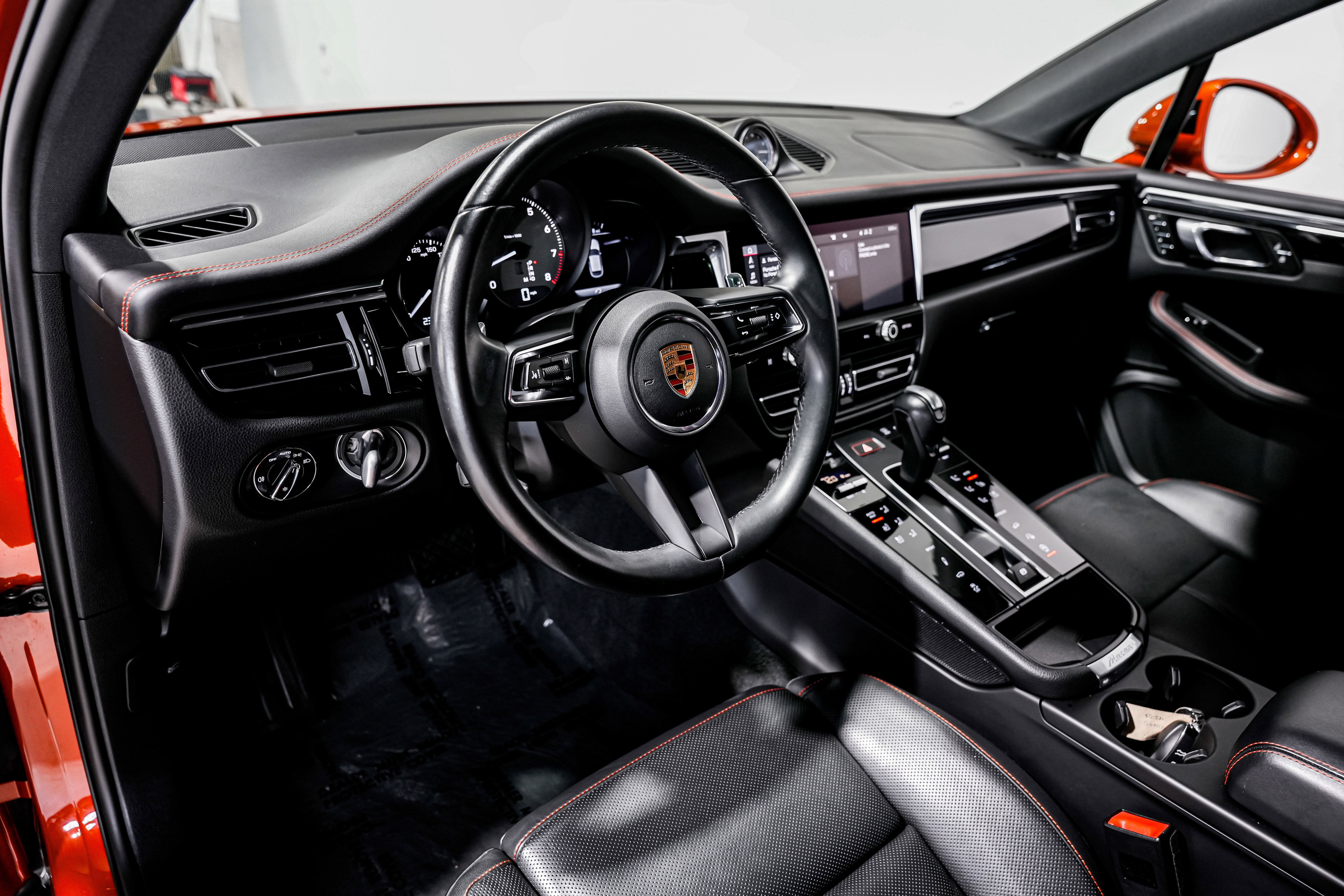 Used 2023 Porsche Macan S image 18