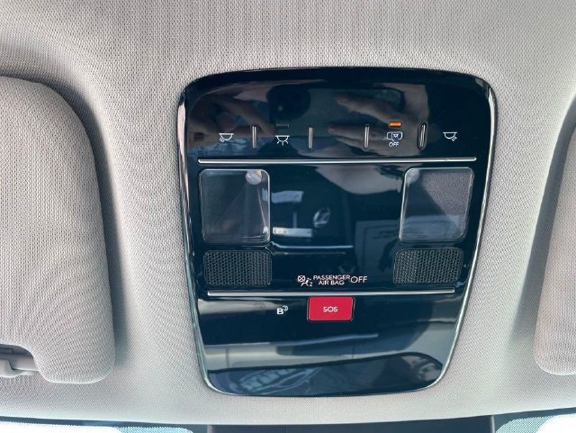 Used 2025 Hyundai Santa Fe SEL FWD image 24
