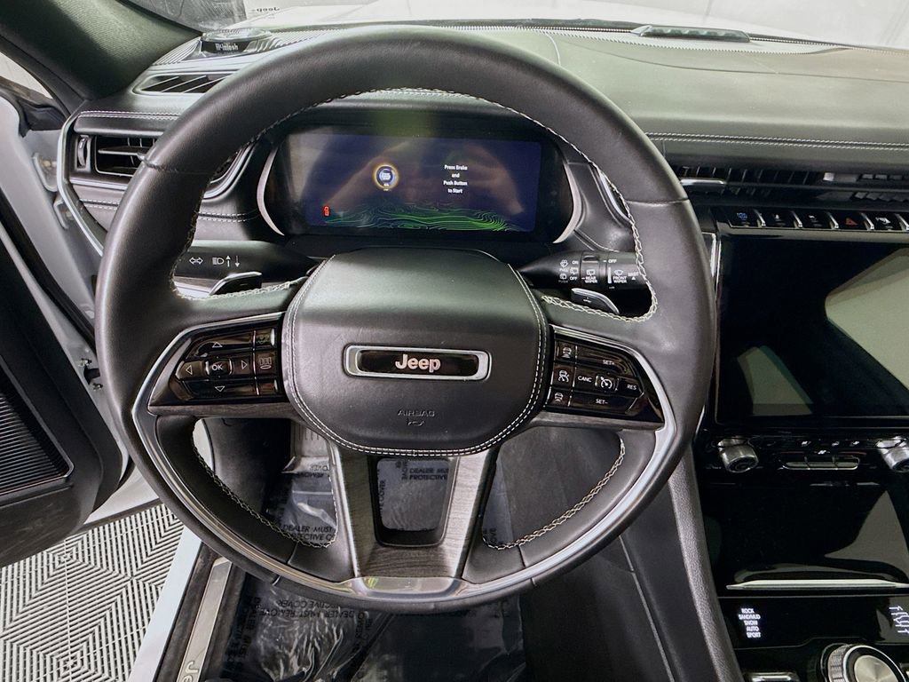 Used 2022 Jeep Grand Cherokee Overland image 23